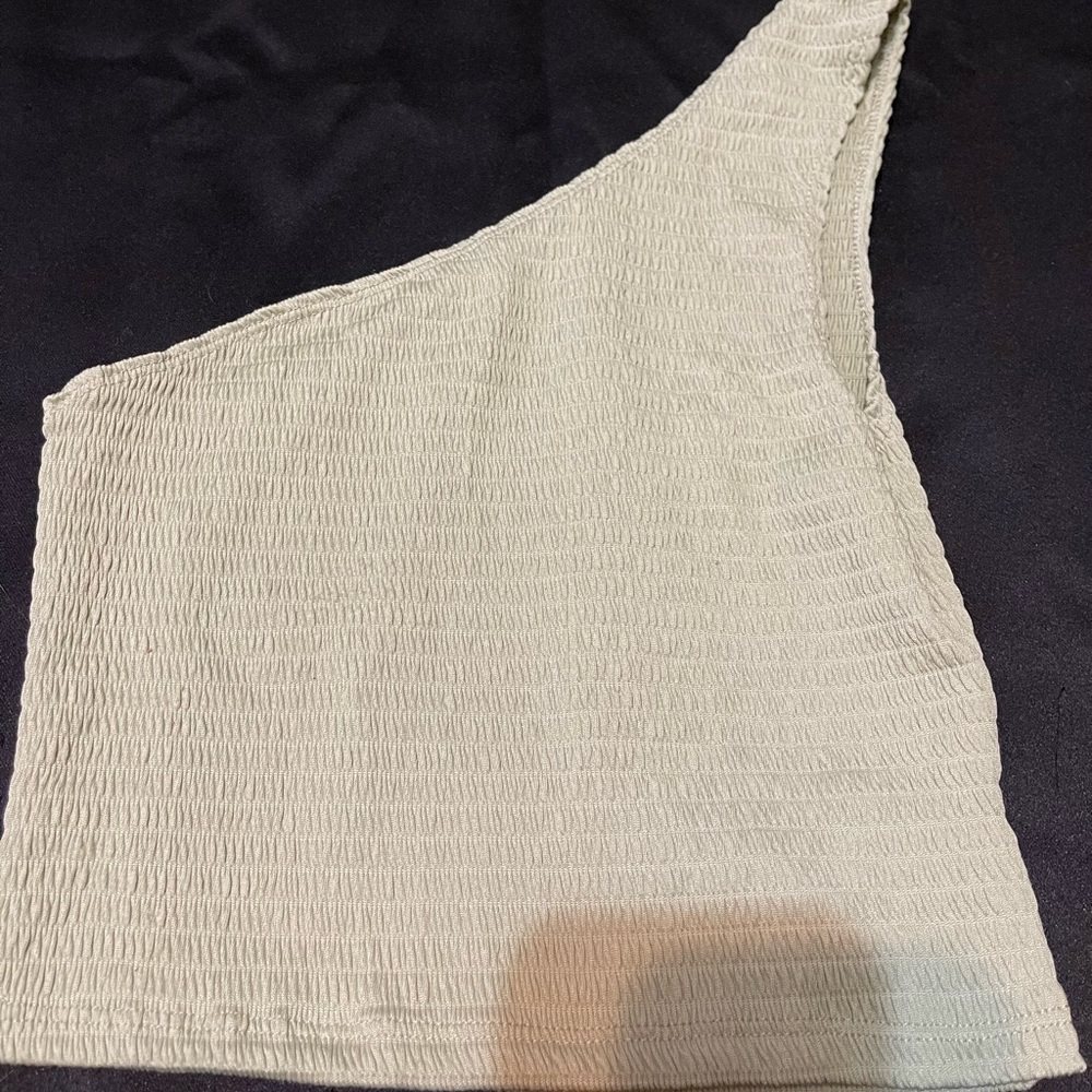 One Shoulder Textured Top - Picture 4 of 6